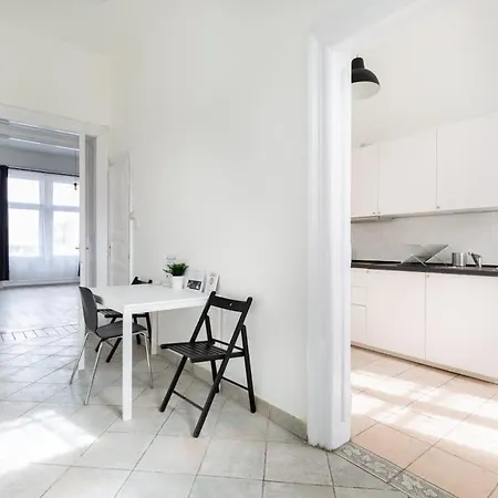 Apartmán Modern With Desk & Monitor, Tv Budapešť
