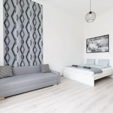 Modern With Desk & Monitor, Tv Apartment